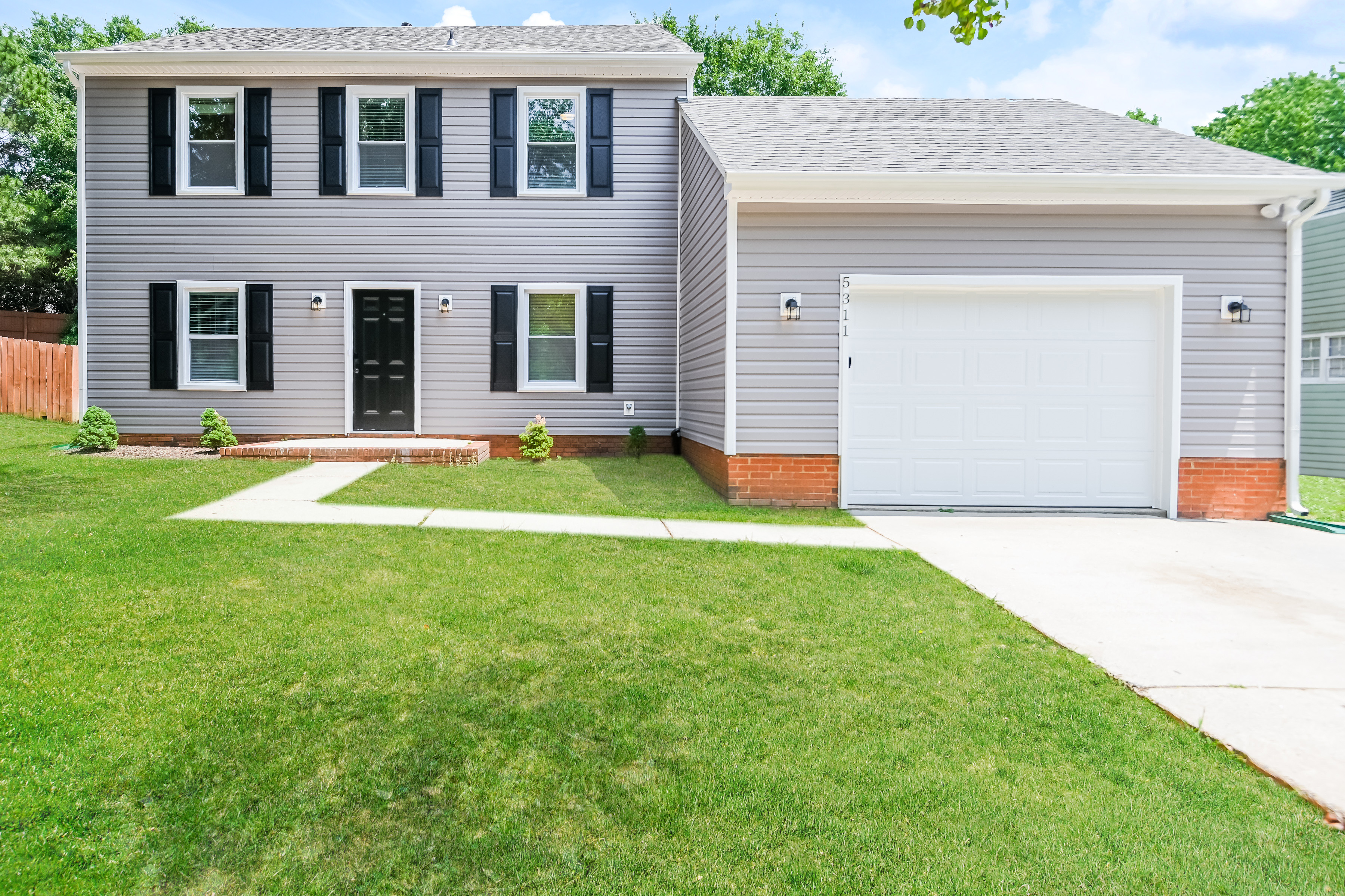 5311 Caradon Dr Charlotte, NC 28227